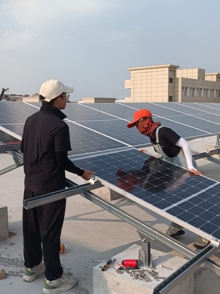 Felicity Solar Project-50K System Installed at Felicity Solar's New Plant